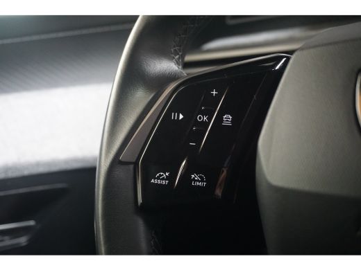 Peugeot 3008 1.2 Hybrid 136 Allure 19" LMV | Afneembare trekhaak | half-leder | Adaptive Cruise | Driver assis... ActivLease financial lease