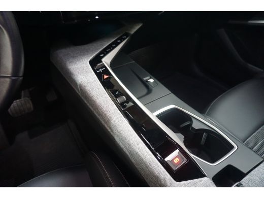 Peugeot 3008 1.2 Hybrid 136 Allure 19" LMV | Afneembare trekhaak | half-leder | Adaptive Cruise | Driver assis... ActivLease financial lease