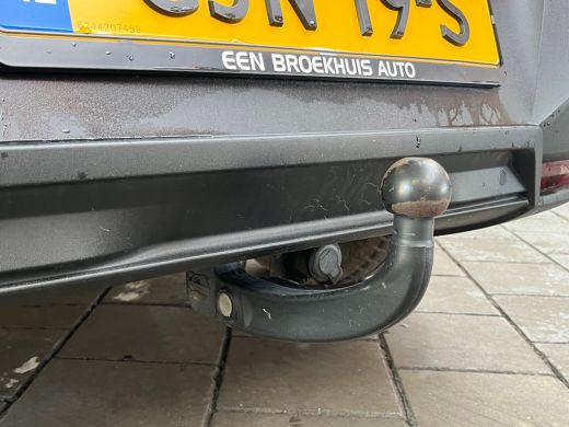 Peugeot 3008 1.2 Hybrid 136 Allure 19" LMV | Afneembare trekhaak | half-leder | Adaptive Cruise | Driver assis... ActivLease financial lease