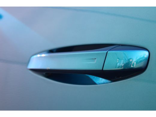 Peugeot 408 1.6 HYbrid GT 225 EAT8 First Edition | Automaat | Navigatie | Camera | Alcantara | 20 Inch lichtm... ActivLease financial lease