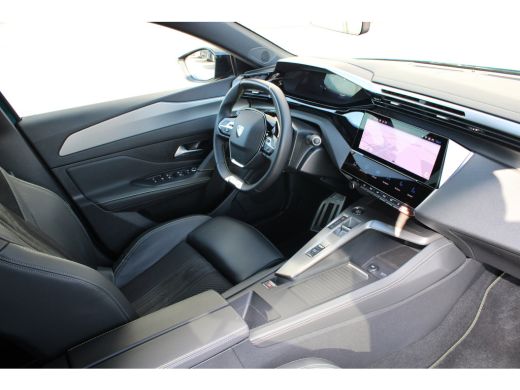 Peugeot 408 1.6 HYbrid GT 225 EAT8 First Edition | Automaat | Navigatie | Camera | Alcantara | 20 Inch lichtm... ActivLease financial lease