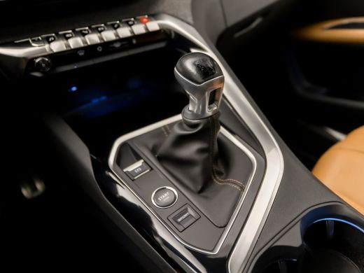 Peugeot 5008 1.2 PureTech GT-Line Deluxe (PANORAMADAK, APPLE CARPLAY, GROOT NAVI, 360 CAMERA, FOCAL AUDIO, BRU... ActivLease financial lease