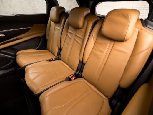 Peugeot 5008 1.2 PureTech GT-Line Deluxe (PANORAMADAK, APPLE CARPLAY, GROOT NAVI, 360 CAMERA, FOCAL AUDIO, BRU... ActivLease financial lease