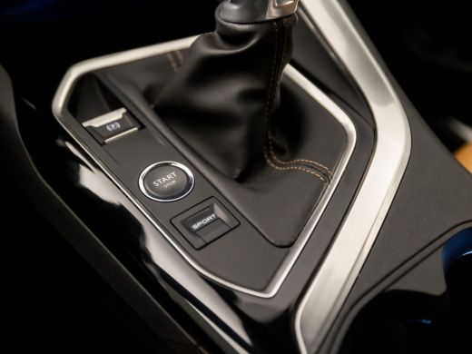 Peugeot 5008 1.2 PureTech GT-Line Deluxe (PANORAMADAK, APPLE CARPLAY, GROOT NAVI, 360 CAMERA, FOCAL AUDIO, BRU... ActivLease financial lease