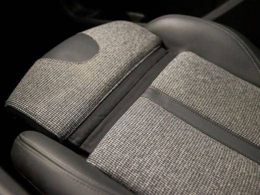 Peugeot 5008 1.2 PureTech Premium Sport 7 Persoons (APPLE CARPLAY, GROOT NAVI, MEMORY SEATS, STOELVERWARMING, ... ActivLease financial lease