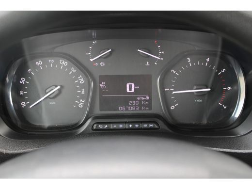 Peugeot Expert L3 2.0 BlueHDI 120 PK | DUBBELE CABINE | TREKHAAK | SENSOREN | 7,9% FINANCIAL LEASE | ActivLease financial lease