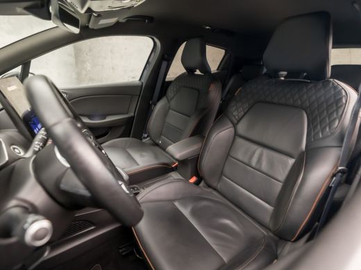 Renault Clio 1.6 E-Tech Hybrid 140 Initiale Paris 140Pk Automaat (APPLE CARPLAY, GROOT NAVI, CAMERA, LEDER, BO... ActivLease financial lease