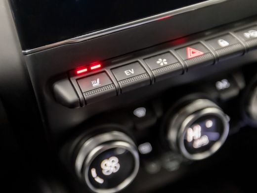 Renault Clio 1.6 E-Tech Hybrid 140 Initiale Paris 140Pk Automaat (APPLE CARPLAY, GROOT NAVI, CAMERA, LEDER, BO... ActivLease financial lease