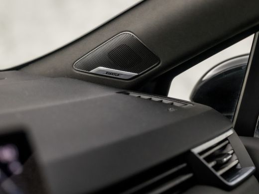 Renault Clio 1.6 E-Tech Hybrid 140 Initiale Paris 140Pk Automaat (APPLE CARPLAY, GROOT NAVI, CAMERA, LEDER, BO... ActivLease financial lease