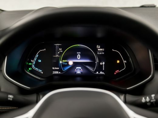 Renault Clio 1.6 E-Tech Hybrid 140 Initiale Paris 140Pk Automaat (APPLE CARPLAY, GROOT NAVI, CAMERA, LEDER, BO... ActivLease financial lease