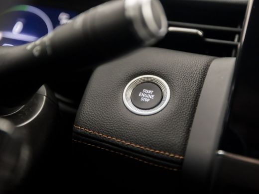 Renault Clio 1.6 E-Tech Hybrid 140 Initiale Paris 140Pk Automaat (APPLE CARPLAY, GROOT NAVI, CAMERA, LEDER, BO... ActivLease financial lease