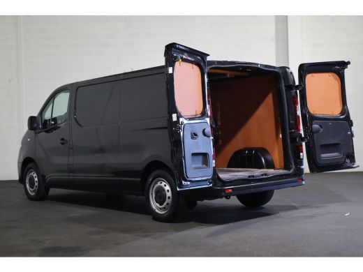 Renault Trafic 2.0 dCi 120pk L2 H1 Airco Navigatie ActivLease financial lease