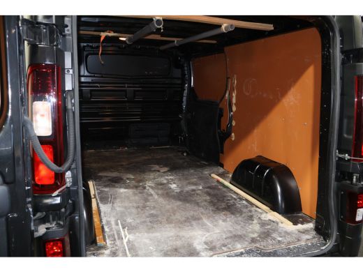 Renault Trafic 2.0 dCi 120pk L2 H1 Airco Navigatie ActivLease financial lease