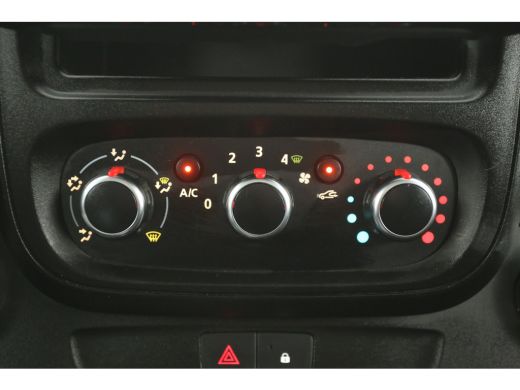 Renault Trafic 2.0 dCi 145PK L2H1 | Aut. | Airco | Cruise | Camera | 3 Zits | 2xSchuifdeur | Carplay | Parkeersens. ActivLease financial lease