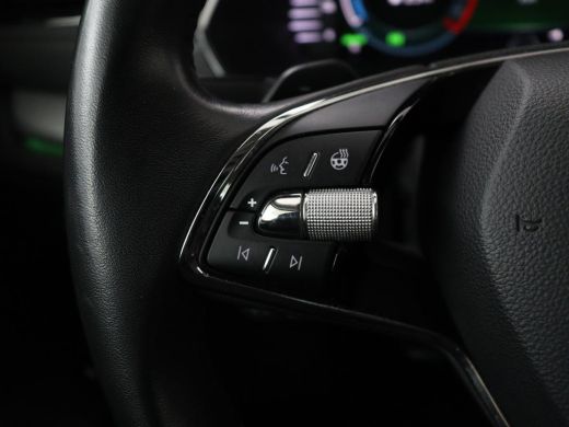 Skoda Octavia 1.4 TSI iV PHEV Business Edition Plus | Stoelverwarming | Trekhaak | Camera | Adaptive cruise | C... ActivLease financial lease