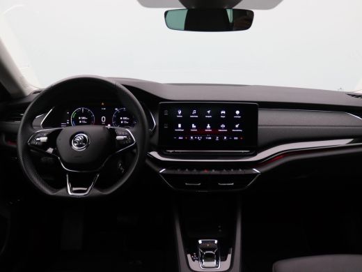 Skoda Octavia Combi 1.4 TSI iV PHEV Business Edition Plus 204PK DSG Pano-Schuifdak, Leder, Trekhaak, Head-Up Di... ActivLease financial lease