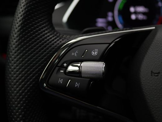 Skoda Octavia Combi 1.4 TSI iV PHEV Business Edition Plus 204PK DSG Pano-Schuifdak, Leder, Trekhaak, Head-Up Di... ActivLease financial lease