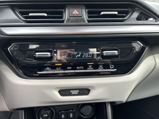 Suzuki Swift 1.2 Style Smart Hybrid ActivLease financial lease