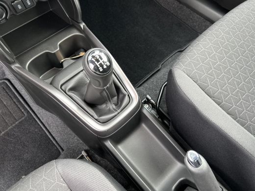 Suzuki Swift 1.2 Style Smart Hybrid ActivLease financial lease