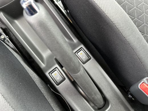 Suzuki Swift 1.2 Style Smart Hybrid ActivLease financial lease