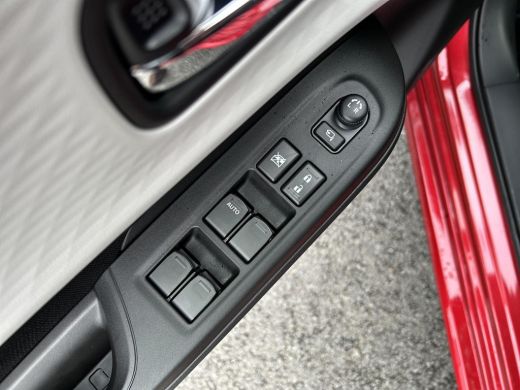 Suzuki Swift 1.2 Style Smart Hybrid ActivLease financial lease