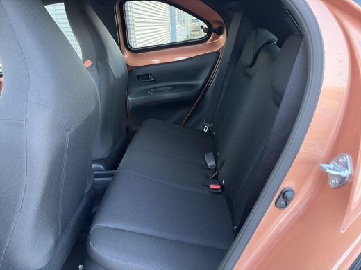 Toyota Aygo Hybrid 115 pulse ActivLease financial lease