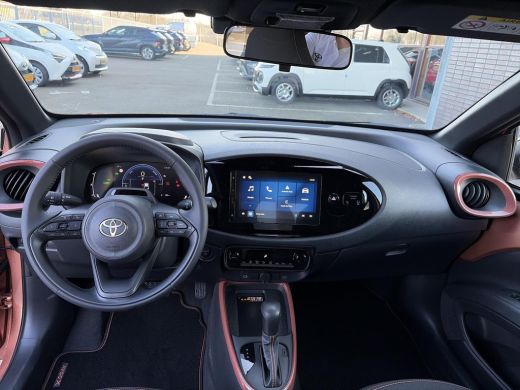 Toyota Aygo Hybrid 115 pulse ActivLease financial lease