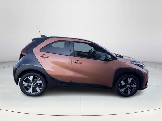 Toyota Aygo Hybrid 115 pulse ActivLease financial lease