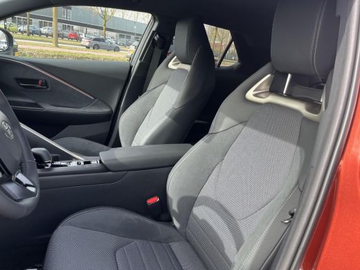 Toyota C-HR 2.0 Plug-in Hybrid 220 Executive | All-in prijs | Apple/Android | Stoel/Stuurverwarming | Camera | ActivLease financial lease