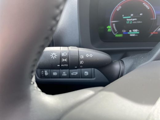 Toyota C-HR 2.0 Plug-in Hybrid 220 Executive | All-in prijs | Apple/Android | Stoel/Stuurverwarming | Camera | ActivLease financial lease