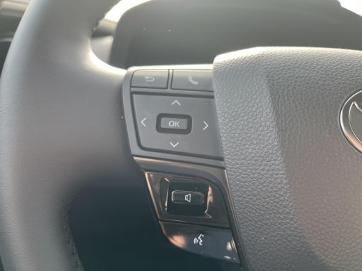 Toyota C-HR 2.0 Plug-in Hybrid 220 Executive | All-in prijs | Apple/Android | Stoel/Stuurverwarming | Camera | ActivLease financial lease