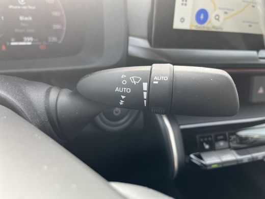 Toyota C-HR 2.0 Plug-in Hybrid 220 Executive | All-in prijs | Apple/Android | Stoel/Stuurverwarming | Camera | ActivLease financial lease