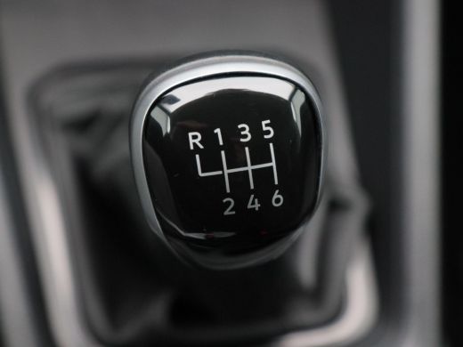 Volkswagen Caddy 2.0 TDi 102 Pk | Trekhaak | CarPlay | Virtual Cockpit | 18 Inch | 26.892 Km !! ActivLease financial lease