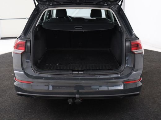 Volkswagen Golf 1.0 eTSI Life Business | Stoelverwarming | Trekhaak | Camera | Adaptive cruise | Carplay | Sfeerv... ActivLease financial lease