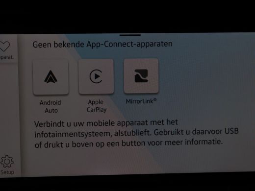 Volkswagen Golf 1.0 eTSI Life Business | Stoelverwarming | Trekhaak | Camera | Adaptive cruise | Carplay | Sfeerv... ActivLease financial lease