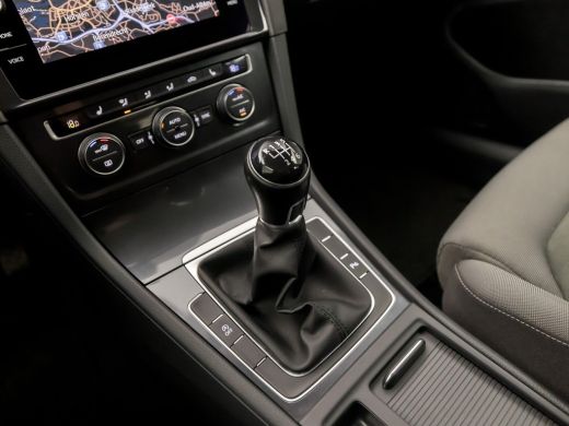 Volkswagen Golf Variant 1.0 TSI Sportline Automaat (APPLE CARPLAY, GROOT NAVI, CLIMATE, STOELVERWARMING, SPORTSTO... ActivLease financial lease