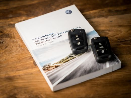 Volkswagen Golf Variant 1.0 TSI Sportline Automaat (APPLE CARPLAY, GROOT NAVI, CLIMATE, STOELVERWARMING, SPORTSTO... ActivLease financial lease