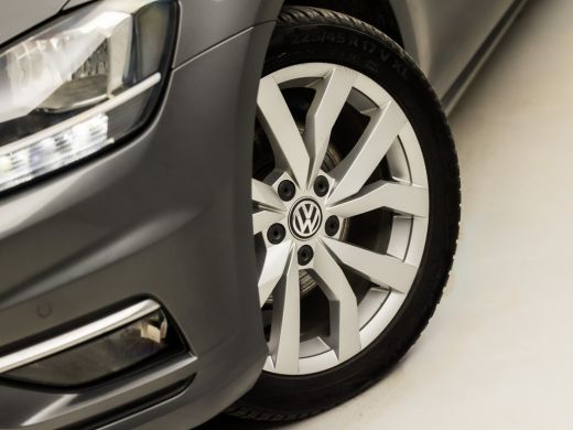 Volkswagen Golf Variant 1.0 TSI Sportline Automaat (APPLE CARPLAY, GROOT NAVI, CLIMATE, STOELVERWARMING, SPORTSTO... ActivLease financial lease