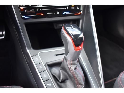 Volkswagen Polo 2.0 TSI GTI TSI 210PK DSG GTI-SPORT LED/CARPLAY/PDC FABRIEKS GARANTIE ActivLease financial lease