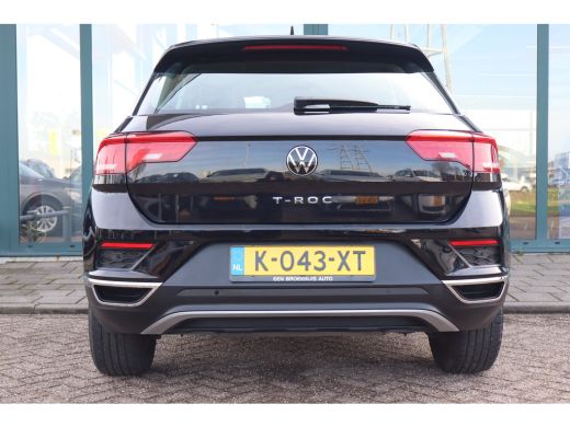 Volkswagen T-Roc 1.5 TSI Style 150PK AUTOMAAT | Cruise control adaptief | Hill hold functie | Navigatiesysteem ActivLease financial lease