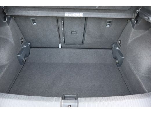 Volkswagen T-Roc 1.5 TSI Style 150PK AUTOMAAT | Cruise control adaptief | Hill hold functie | Navigatiesysteem ActivLease financial lease