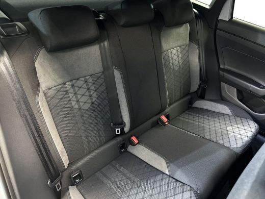 Volkswagen Taigo 1.0 115pk TSI R-Line Edition Keyless enty | Led Matrix | Achteruitrijcamera | Parkeersensoren ActivLease financial lease