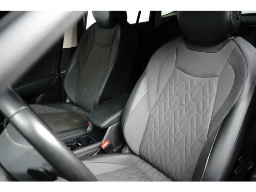 Volkswagen Tiguan 1.5 eHybrid 204PK DSG-6 Life Edition | TREKHAAK | CAMERA | STUUR + STOELVERW. | AUTO. A. KLEP | 1... ActivLease financial lease