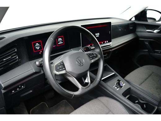 Volkswagen Tiguan 1.5 eHybrid 204PK DSG-6 Life Edition | TREKHAAK | CAMERA | STUUR + STOELVERW. | AUTO. A. KLEP | 1... ActivLease financial lease