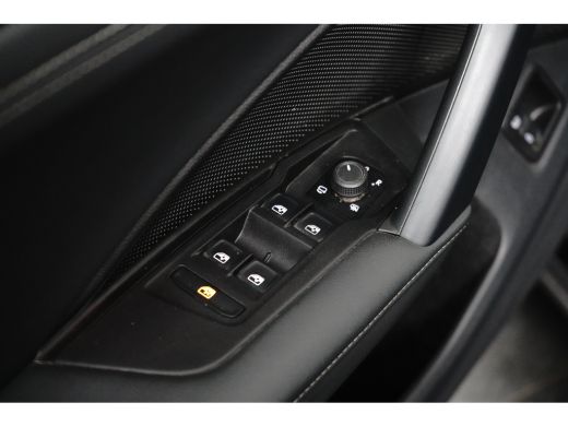 Volkswagen Tiguan 1.5 eHybrid 204PK DSG-6 Life Edition | TREKHAAK | CAMERA | STUUR + STOELVERW. | AUTO. A. KLEP | 1... ActivLease financial lease