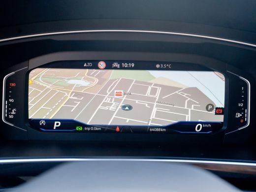 Volkswagen Tiguan 1.5 TSI R-Line Business+ | 360 Camera | 20'' | IQ Light | Groot Navi | Prijs Rijklaar!! ActivLease financial lease