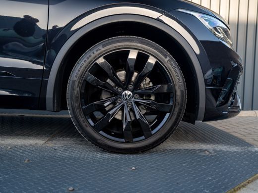 Volkswagen Tiguan 1.5 TSI R-Line Business+ | 360 Camera | 20'' | IQ Light | Groot Navi | Prijs Rijklaar!! ActivLease financial lease