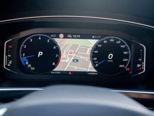 Volkswagen Tiguan 1.5 TSI R-Line Business+ | 360 Camera | 20'' | IQ Light | Groot Navi | Prijs Rijklaar!! ActivLease financial lease