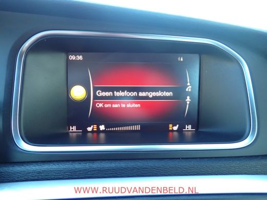 Volvo  V40 2.0 T4 Business Sport R-DESIGN / CRUISE / VOORSTOELEN VERWARMD / BLUETOOTH ActivLease financial lease