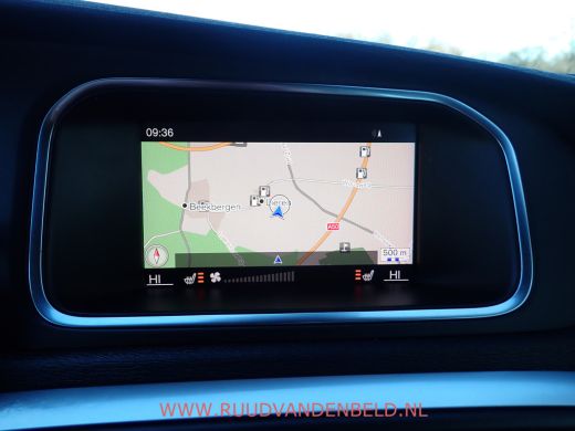 Volvo  V40 2.0 T4 Business Sport R-DESIGN / CRUISE / VOORSTOELEN VERWARMD / BLUETOOTH ActivLease financial lease